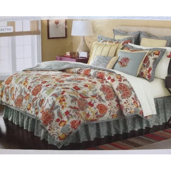 Martha Stewart Other - Sold⚠️Martha Stewart Collect 4pc Comforter Set Twin